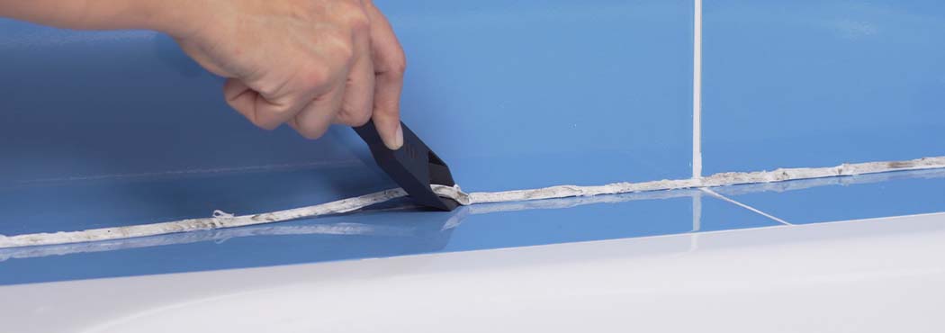 Enlever les traces de mastic ou de joints en silicone