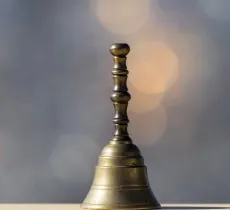 COMMENT NETTOYER ET ENTRETENIR LE BRONZE ? 