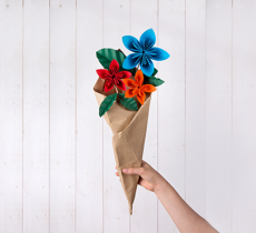 Comment fabriquer un bouquet de fleurs en origami ? notre DIY !