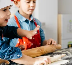 DIY récup : créer des tabliers pour enfant avec des torchons !