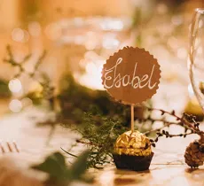 Comment fabriquer un marque-plat pour les fêtes ?