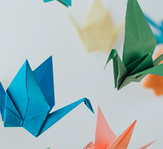 Comment réaliser un pliage de serviette en forme de cygne ?