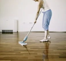 COMMENT NETTOYER SON PARQUET AVEC DES PRODUITS NATURELS ? 