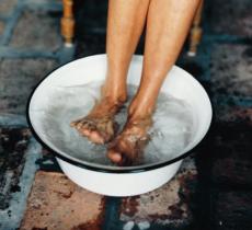 5 SOINS MAISON POUR BICHONNER SES PIEDS