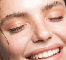 COMMENT FAIRE SES SOURCILS : LA TECHNIQUE DU SAVON
