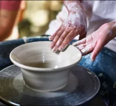 Comment enlever une tache d’argile ?