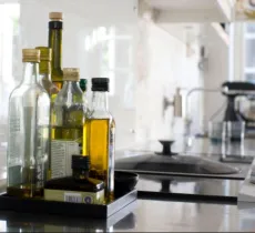 Comment enlever une tache d’huile ou de matières grasses ?