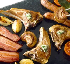 COMMENT NETTOYER UNE PIERRADE ? 