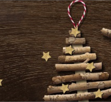 DIY déco de noël : des petits arbres en bois pour le sapin !