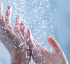 GROSSE CHALEUR : COMMENT SE RAFRAÎCHIR SOUS LA DOUCHE ? 