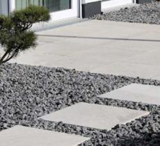 COMMENT NETTOYER SES DALLES DE JARDIN ? 