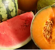 COMMENT ENLEVER UNE TACHE DE MELON OU DE PASTÈQUE ? 