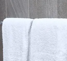 COMMENT COLLER UN SÈCHE-SERVIETTE SUR DU PLACO OU DU CARRELAGE ?