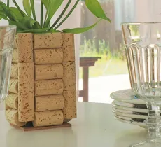 COMMENT RÉPARER UN VERRE, UN BOL OU UNE ASSIETTE CASSÉE ? 