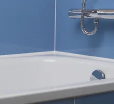 COMMENT POSER UN JOINT AUTOUR DE SA BAIGNOIRE ?  