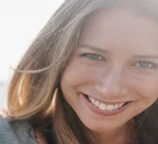 Soins des cheveux après un séjour au soleil