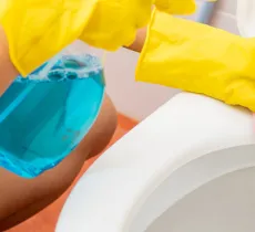 Comment détartrer la cuvette des WC ? Nos astuces entretien des toilettes !