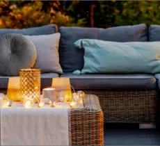 Comment nettoyer son salon de jardin ?