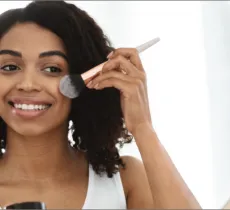 Comment se maquiller quand on a la peau mate ? nos conseils pour un look naturel !