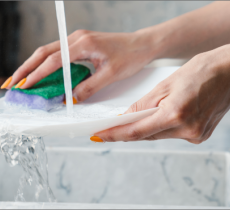 Comment faire briller sa vaisselle avec des astuces maison ?