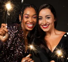 COMMENT ACCESSOIRISER UNE TENUE NOIRE POUR LES FÊTES ?&nbsp;