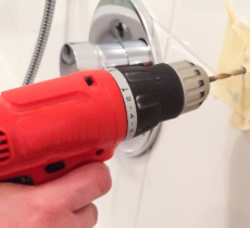 COMMENT PERCER UN CARREAU DE CARRELAGE ? 