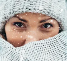 Comment protéger son visage du froid ? nos soins pour l’hiver !
