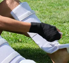 COMMENT LAVER DES PROTÈGE-TIBIAS ? 