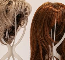 COMMENT NETTOYER UNE PERRUQUE ? 