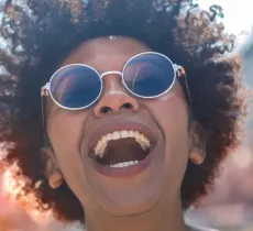 Nos conseils pour prendre soin de ses cheveux crépus 