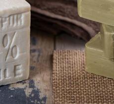 LES POUVOIRS ET UTILISATIONS INSOUPÇONNÉS DU SAVON DE MARSEILLE 