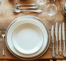 COMMENT DISPOSER LES COUVERTS SUR UNE TABLE DE FÊTE ?