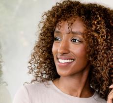 Comment éviter le dessèchement des cheveux crépus ? les 6 produits incontournables !