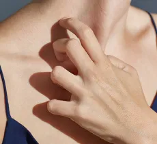 COMMENT CALMER LES DÉMANGEAISONS AVEC DES ASTUCES NATURELLES ? 