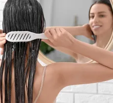 COMMENT PRENDRE SOIN DE SES CHEVEUX APRÈS DES VACANCES AU SOLEIL ? NOTRE ROUTINE ET NOS ASTUCES !