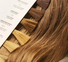 Quelle couleur de cheveux choisir pour valoriser son teint et ses yeux ?