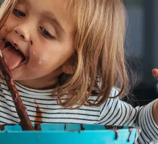 Comment enlever une tache de chocolat ? toutes nos astuces !
