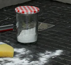 MÉNAGE ET LINGE : QUE FAIRE AVEC DU BICARBONATE DE SOUDE ? 