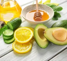 5 ingrédients naturels de base pour votre routine beauté