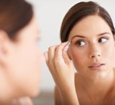 Conseils maquillage : comment agrandir son regard ?