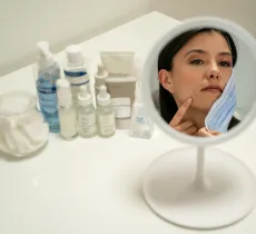 Comment éviter le maskné, l'acné du masque ?