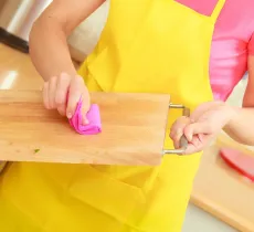 Comment entretenir ses planches à découper en bois ?