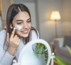 Comment réduire les pores dilatés du visage ?