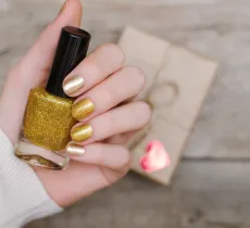 Comment faire une manucure professionnelle à la maison ? nos 5 étapes pour prendre soin de ses ongles !