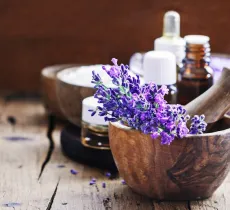 Les bienfaits de la lavande : soins visage, corps et cheveux 