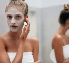 Comment utiliser l’argile et la boue dans ses soins beauté ?