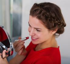 Coiffure tressée : comment faire les macarons nattés ?