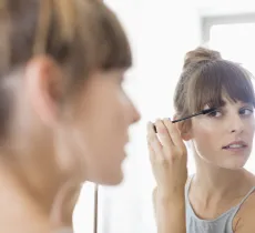 Comment maquiller ses cils pour un regard intense ?