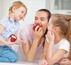 Comment avoir les dents blanches grâce à son alimentation ?