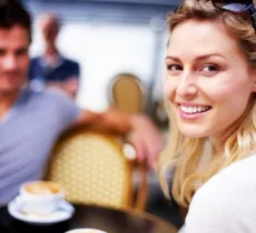 Le secret d’un joli sourire ? des dents blanches et des gencives saines&nbsp;